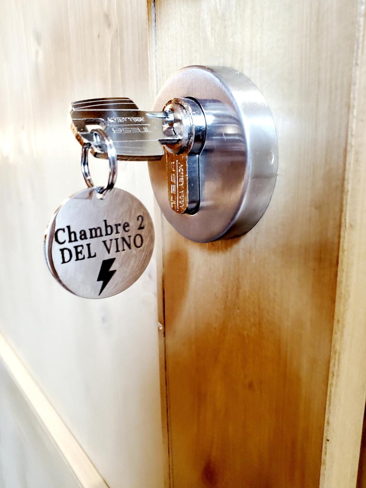 Del Vino Bar A Vin & Guitares Appartement Sauna Terrasse Garage Orchamps-Vennes Exterior foto